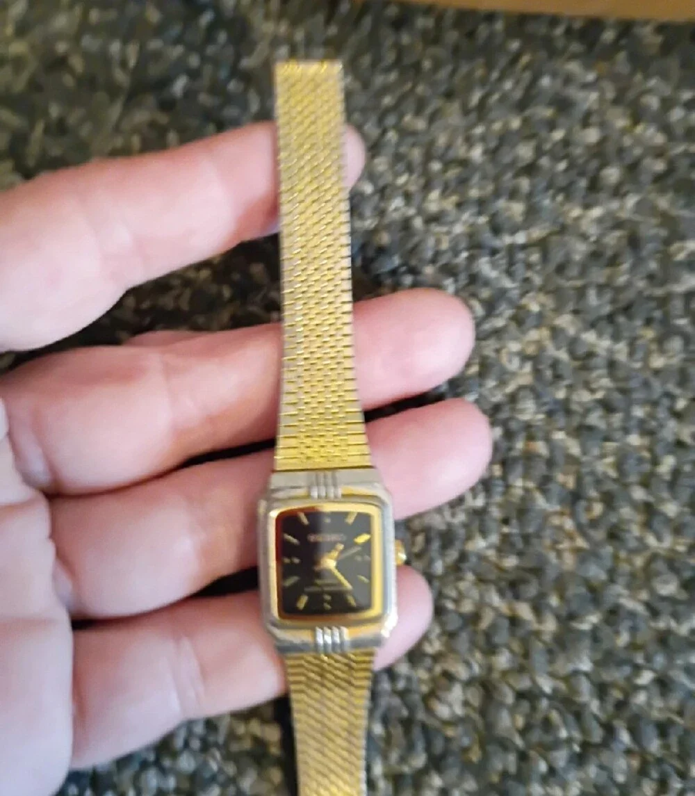 Seiko elegant wristwatch